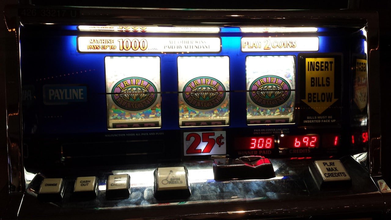 caca17 koleksi permainan slot dan live casino online terlengkap